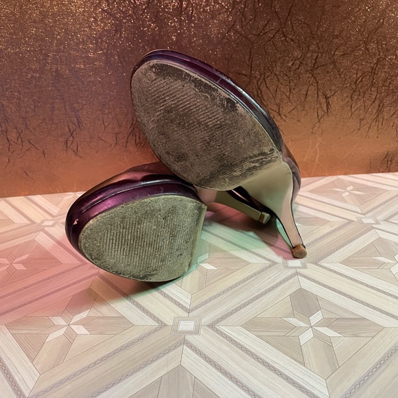 Suzy shier Pretty Plum Pumps - Picture 3 of 5